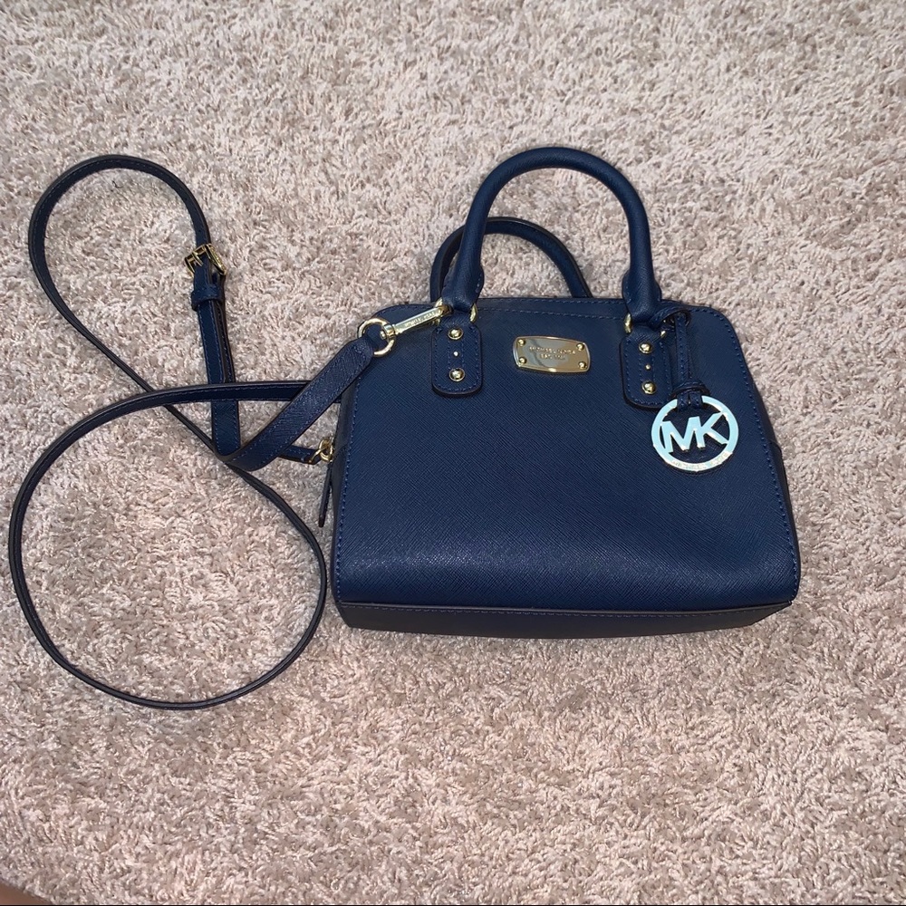 ✨Michael Kors Crossbody Bag✨